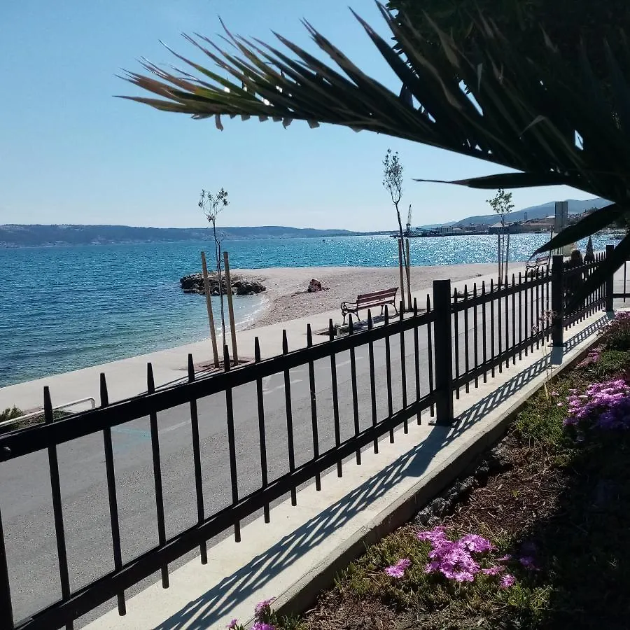 Smjestaj L Za Rad, Odmor, Grupe I Pojedince Apartment Kastela 0*,  Croatia