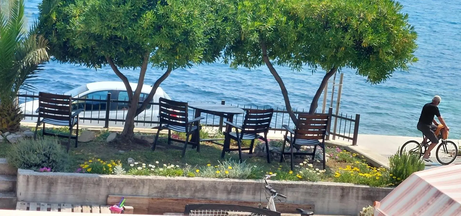 Smjestaj L Za Rad, Odmor, Grupe I Pojedince Apartment Kastela Croatia